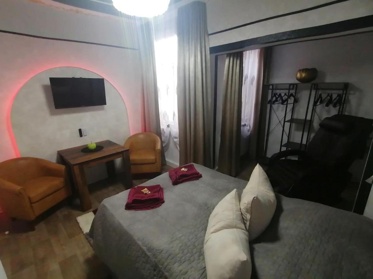 Best-Preis -Gold Suite- Mit Netflix, Self-Check-In, Ebike Ladestation, Fahrradraum, Wlan, Netflix Und Massagesessel - Direkt Am Elberadweg Im Herzen Von 비텐베르게 외부 사진