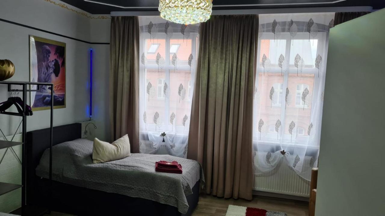 Best-Preis -Gold Suite- Mit Netflix, Self-Check-In, Ebike Ladestation, Fahrradraum, Wlan, Netflix Und Massagesessel - Direkt Am Elberadweg Im Herzen Von 비텐베르게 외부 사진