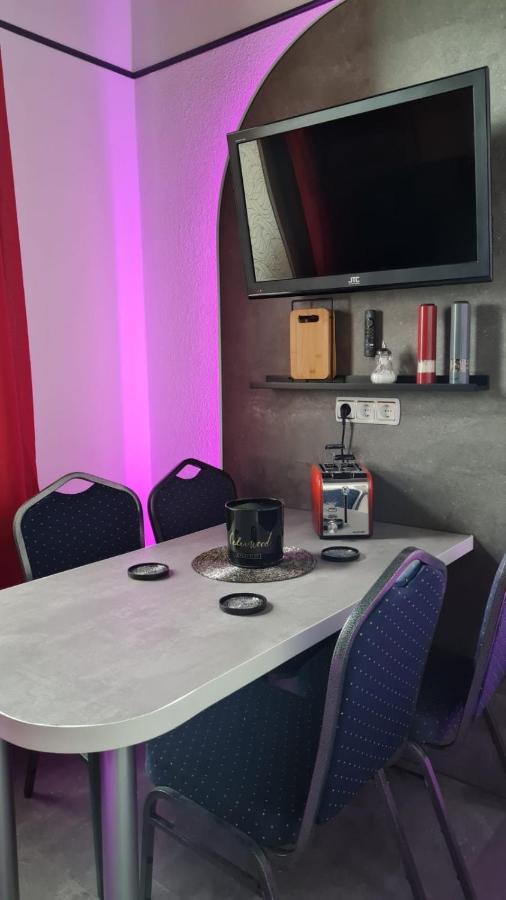 Best-Preis -Gold Suite- Mit Netflix, Self-Check-In, Ebike Ladestation, Fahrradraum, Wlan, Netflix Und Massagesessel - Direkt Am Elberadweg Im Herzen Von 비텐베르게 외부 사진