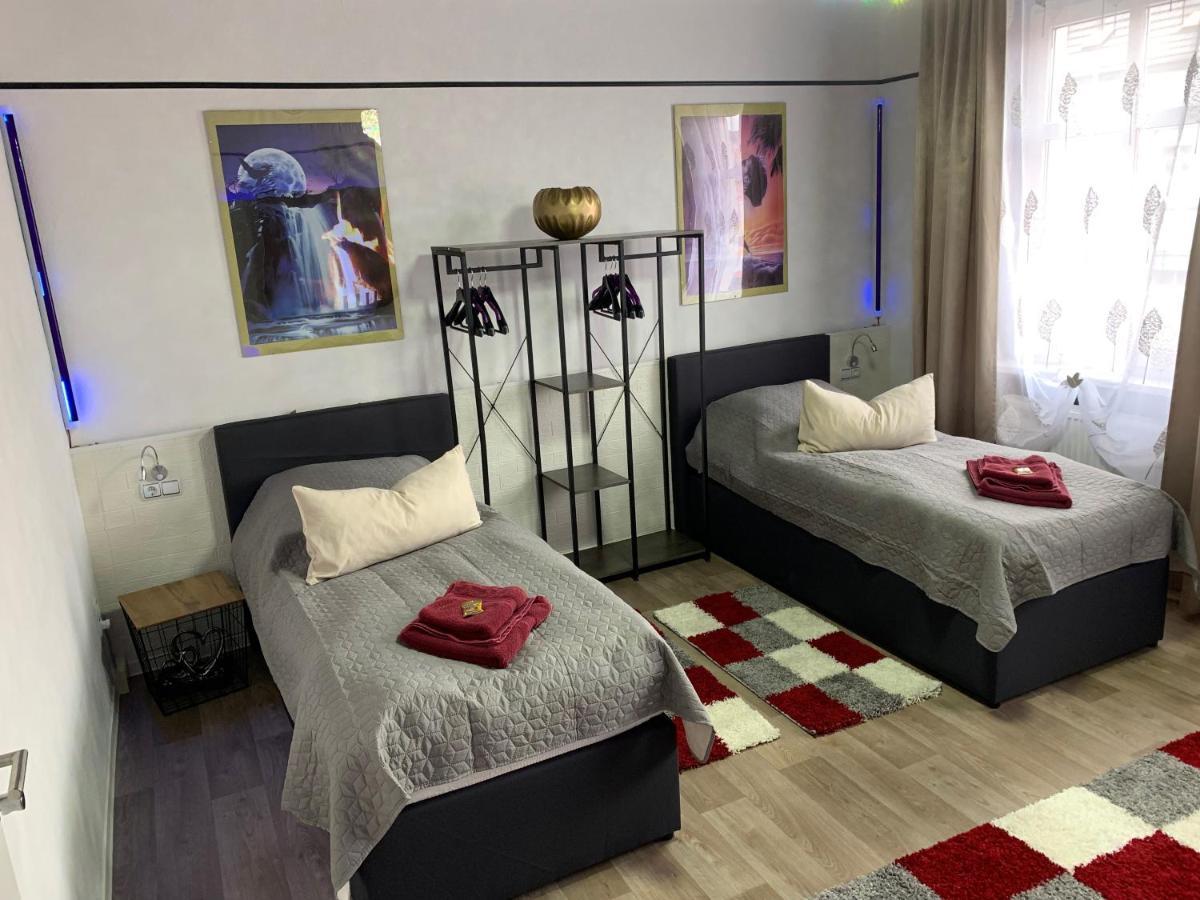 Best-Preis -Gold Suite- Mit Netflix, Self-Check-In, Ebike Ladestation, Fahrradraum, Wlan, Netflix Und Massagesessel - Direkt Am Elberadweg Im Herzen Von 비텐베르게 외부 사진