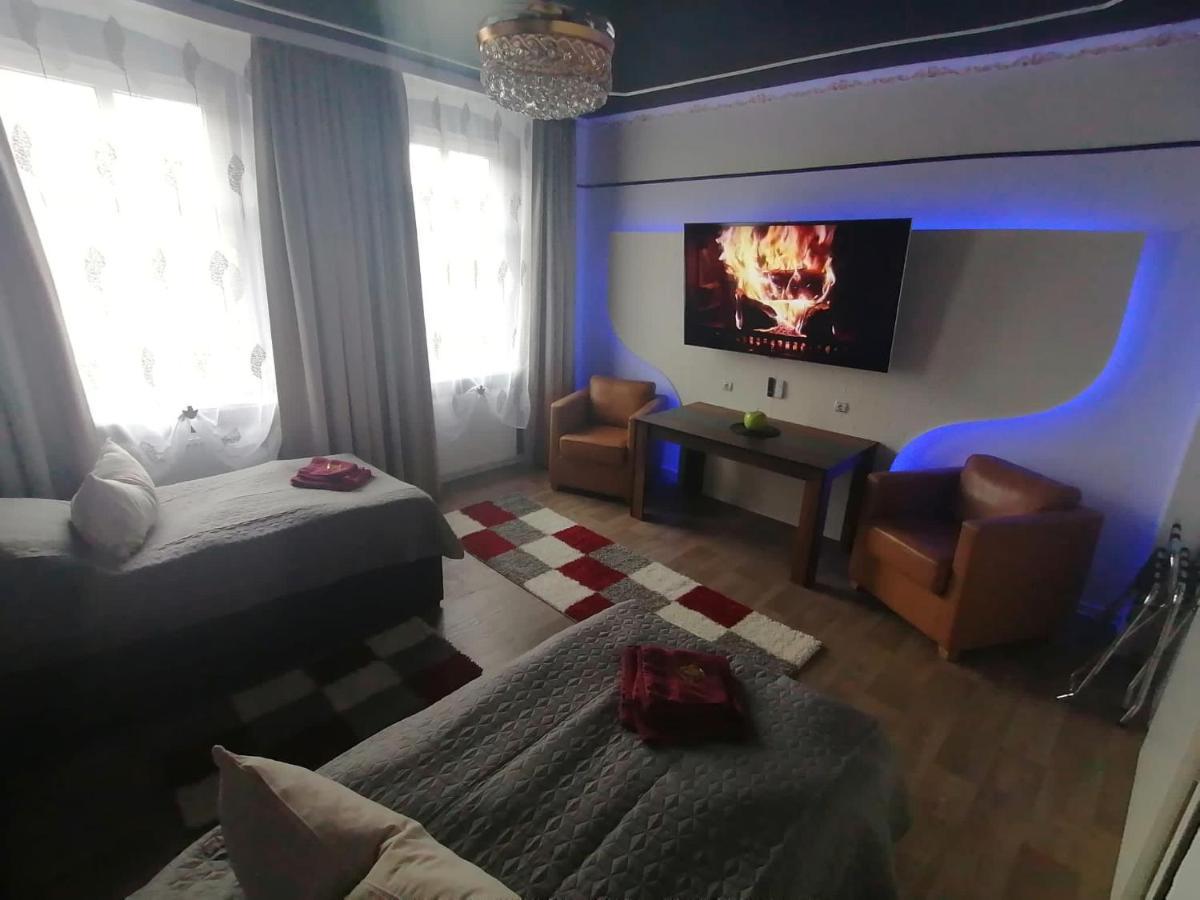 Best-Preis -Gold Suite- Mit Netflix, Self-Check-In, Ebike Ladestation, Fahrradraum, Wlan, Netflix Und Massagesessel - Direkt Am Elberadweg Im Herzen Von 비텐베르게 외부 사진